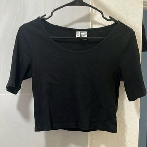 Ribbed black crop top